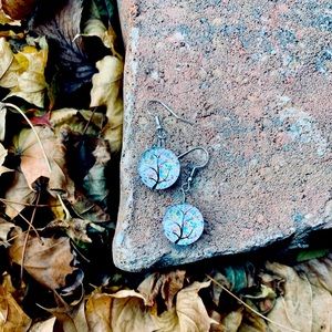 Hypoallergenic Tree with Flowers